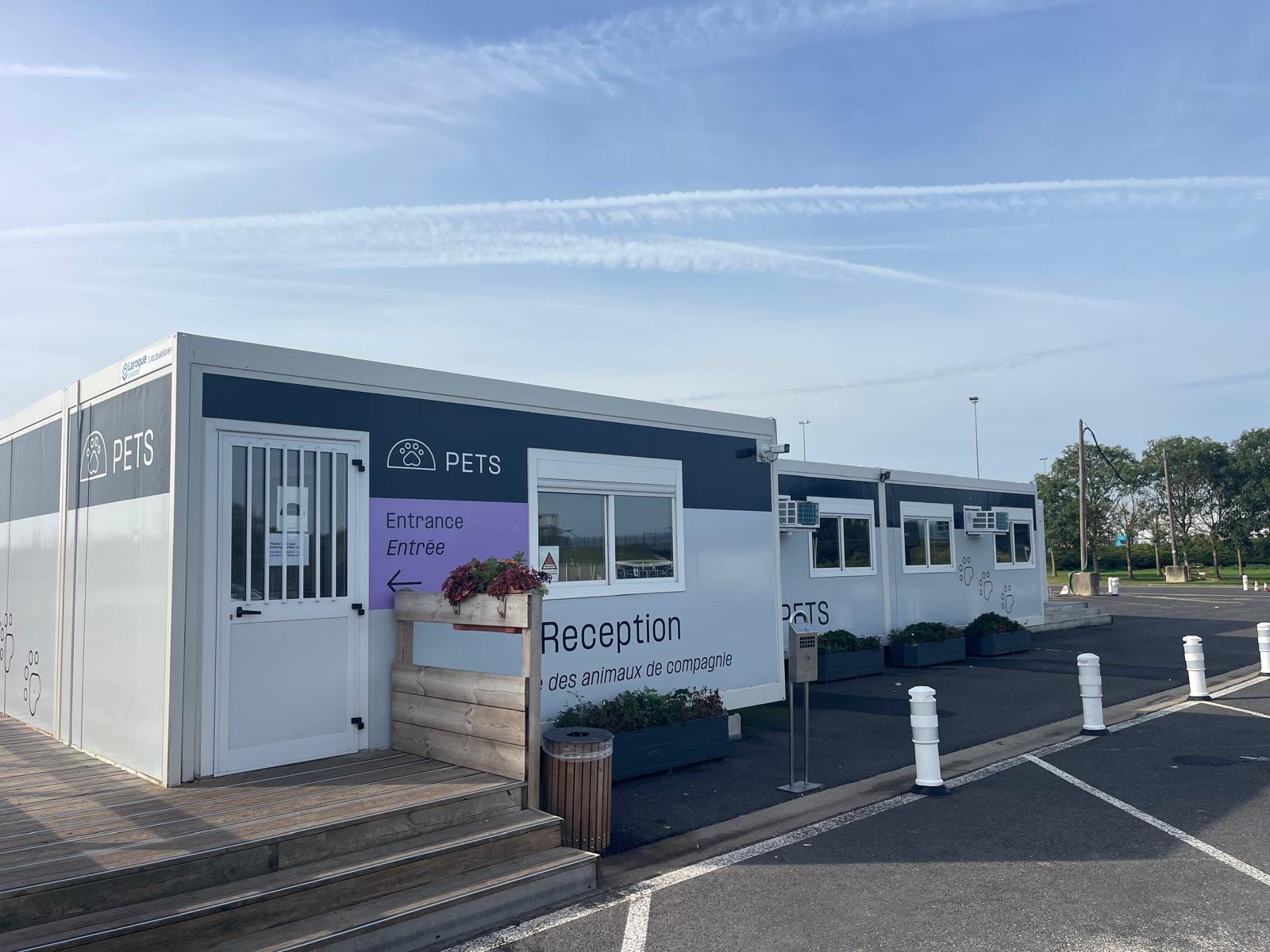 Pet-friendly transport reception